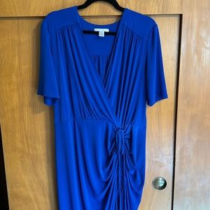 London Times. Faux wrap dress with ruching. Great for vacation! Size 16